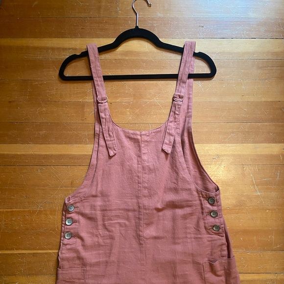 Rose linen romper - Picture 2 of 2